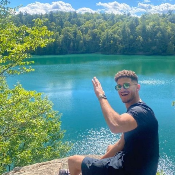 Meet your Posher, Youssef - Picture 1 of 1